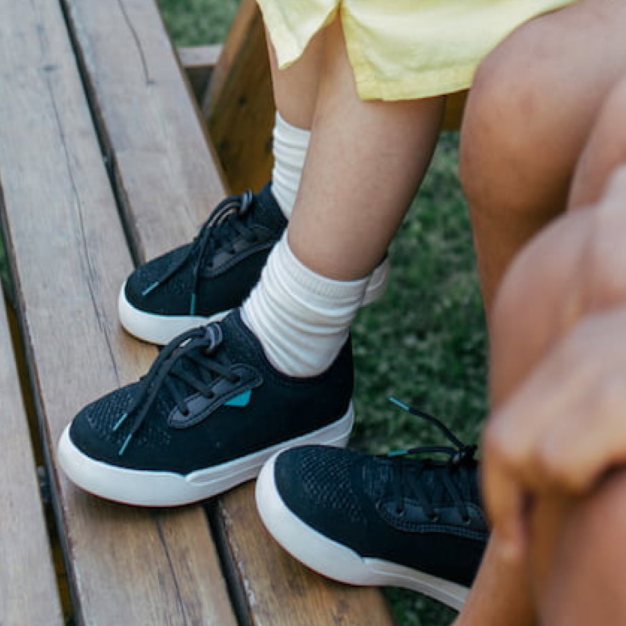 Kids' Vessi Weekend Originals Sneaker Black | 685NGJCKL