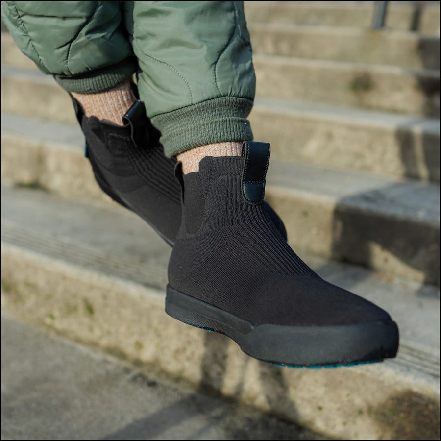 Men's Vessi Weekend Originals Chelsea Boots Black | 987EWKPMI