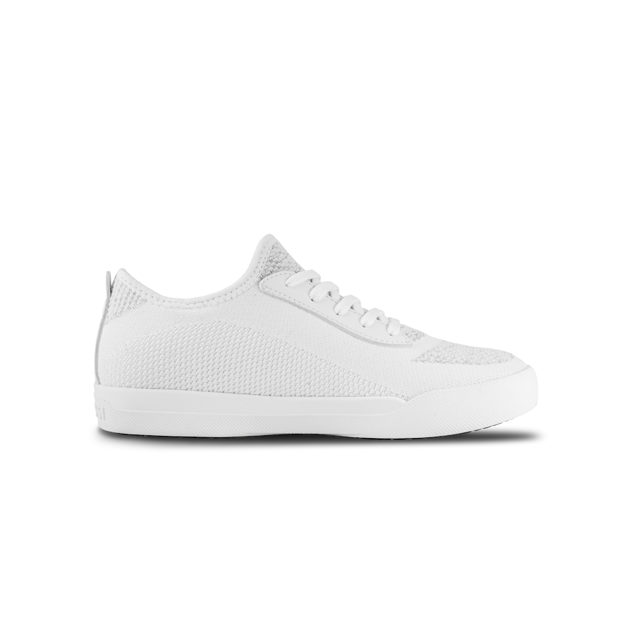 Men's Vessi Weekend Originals Sneaker White | 126DMRSEG