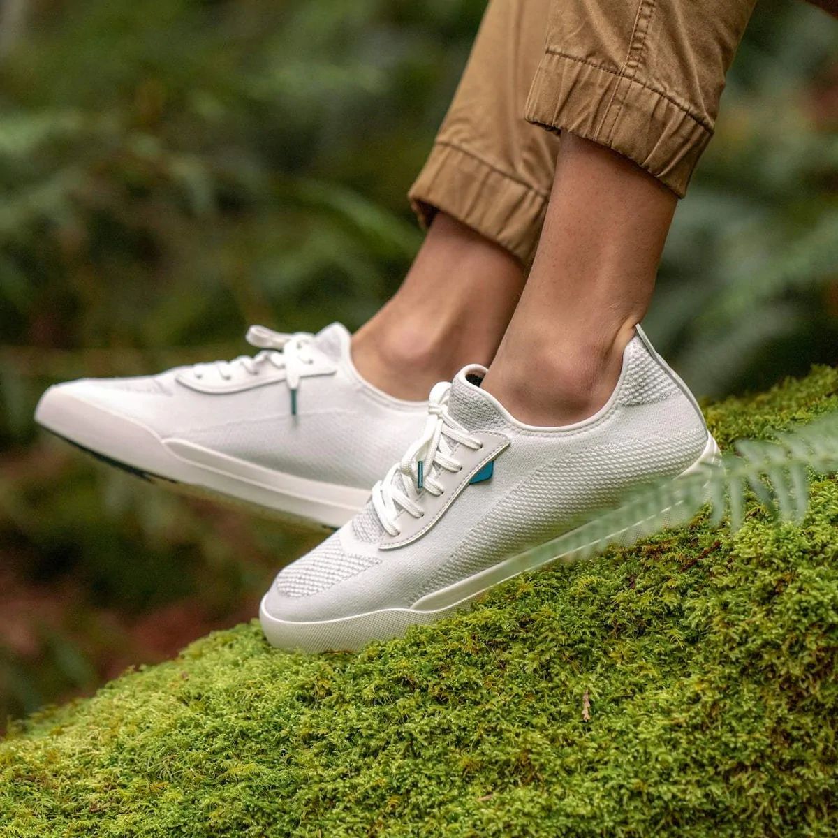 Men's Vessi Weekend Originals Sneaker White | 126DMRSEG