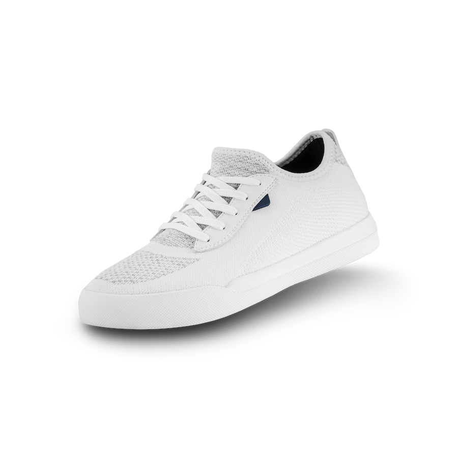 Men\'s Vessi Weekend Originals Sneaker White | 126DMRSEG