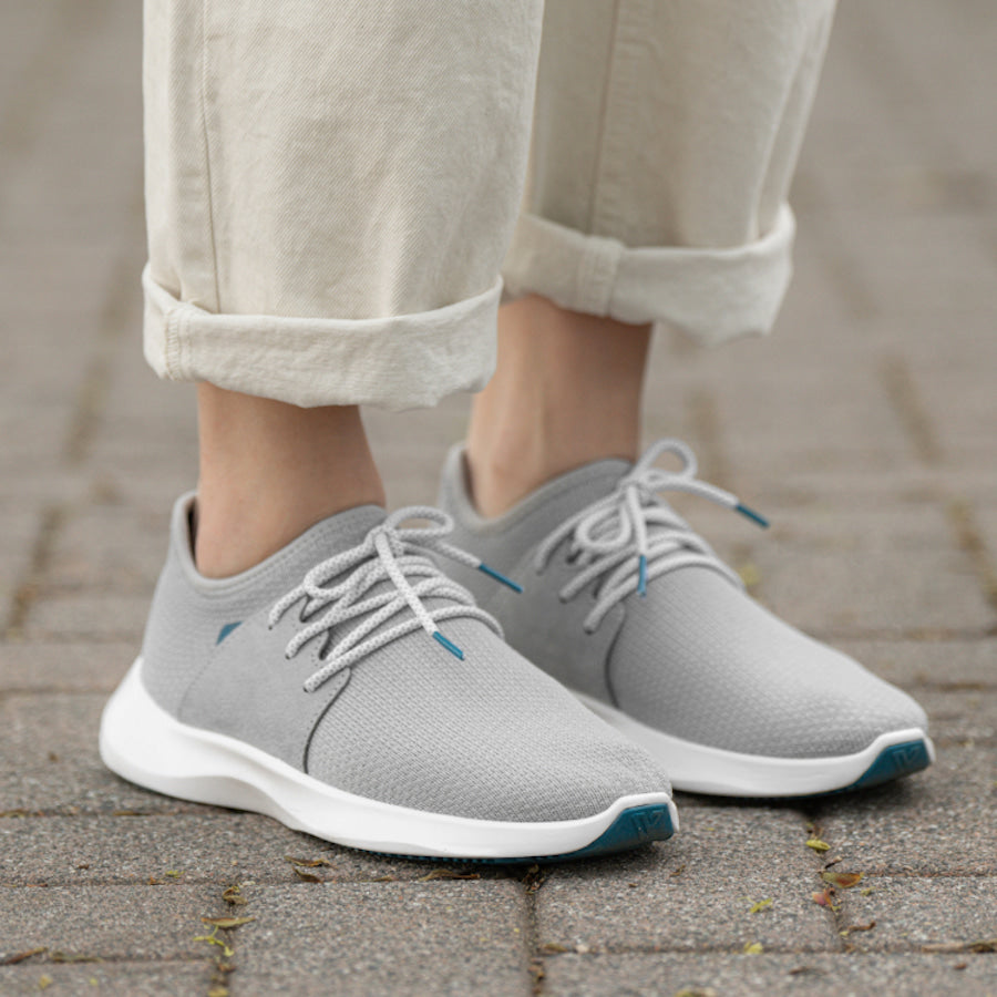 Women's Vessi Everyday Classic Originals Shoes Grey | 870TJGQIU