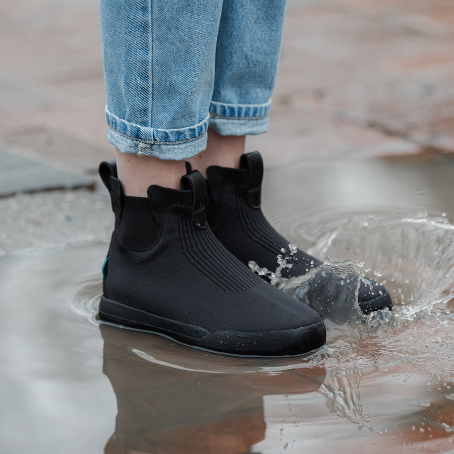 Women's Vessi Weekend Originals Chelsea Boots Black | 319PQZNOG