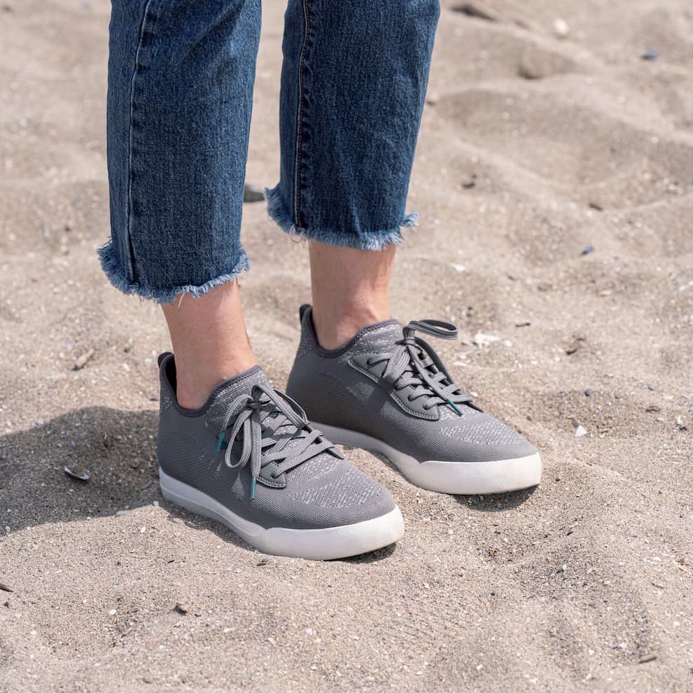 Women's Vessi Weekend Originals Sneaker Grey | 407SLPCXN